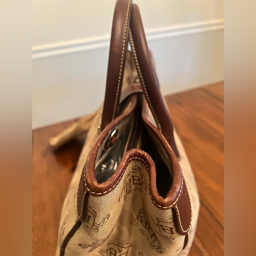 Dooney & Bourke | Signature Logo Tote - Picture 5 of 7